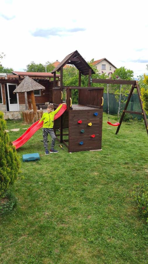 Triglav Edelweiss Guest House Pavel Banya Luaran gambar