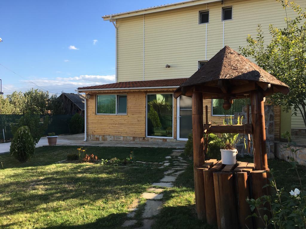 Triglav Edelweiss Guest House Pavel Banya Luaran gambar