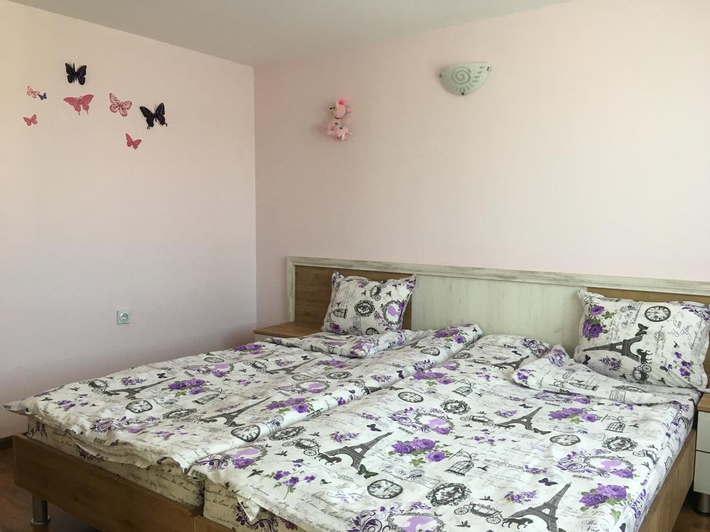 Triglav Edelweiss Guest House Pavel Banya Luaran gambar